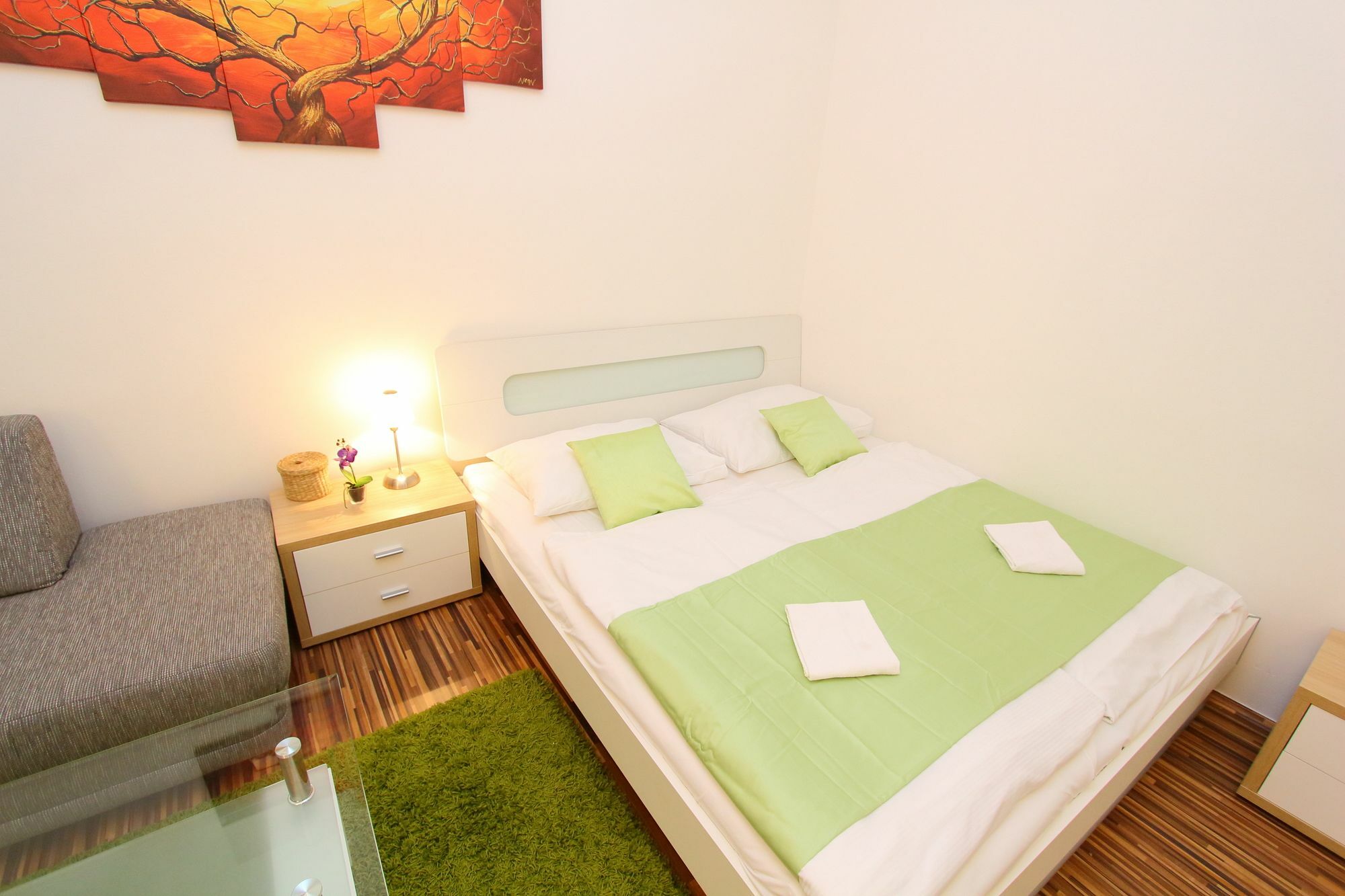 Checkvienna - Simmeringer Hauptstrasse Bagian luar foto