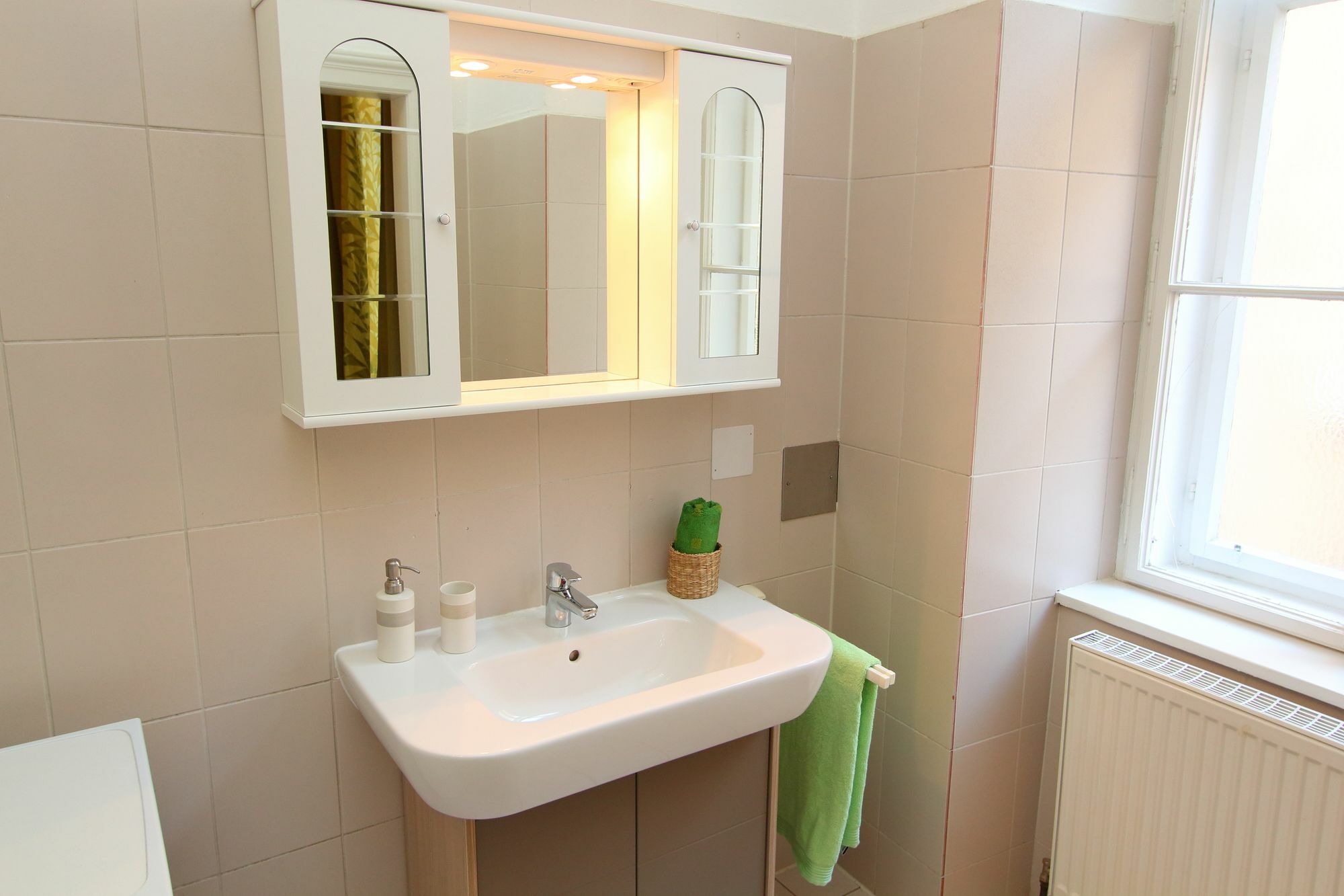 Checkvienna - Simmeringer Hauptstrasse Bagian luar foto