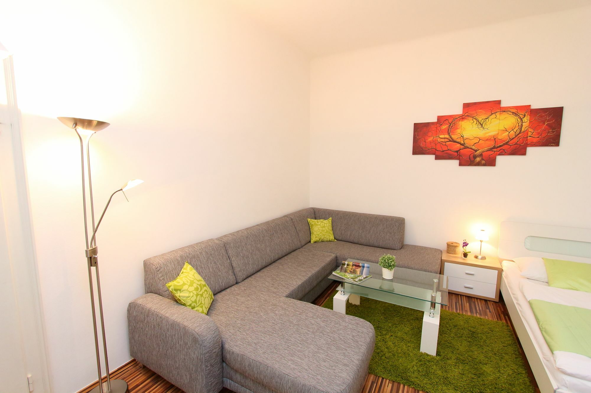Checkvienna - Simmeringer Hauptstrasse Bagian luar foto
